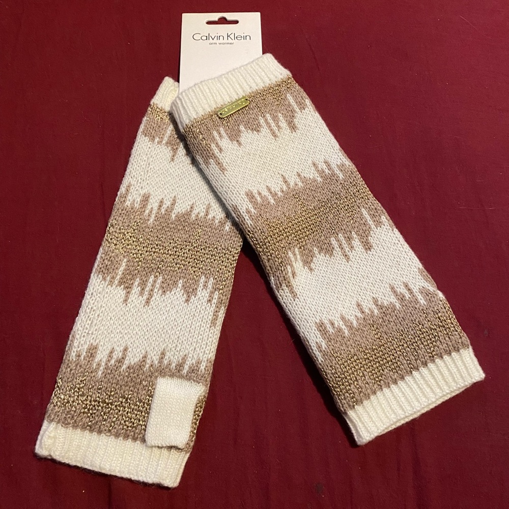 BNWT CALVIN KLEIN ARM WARMERS